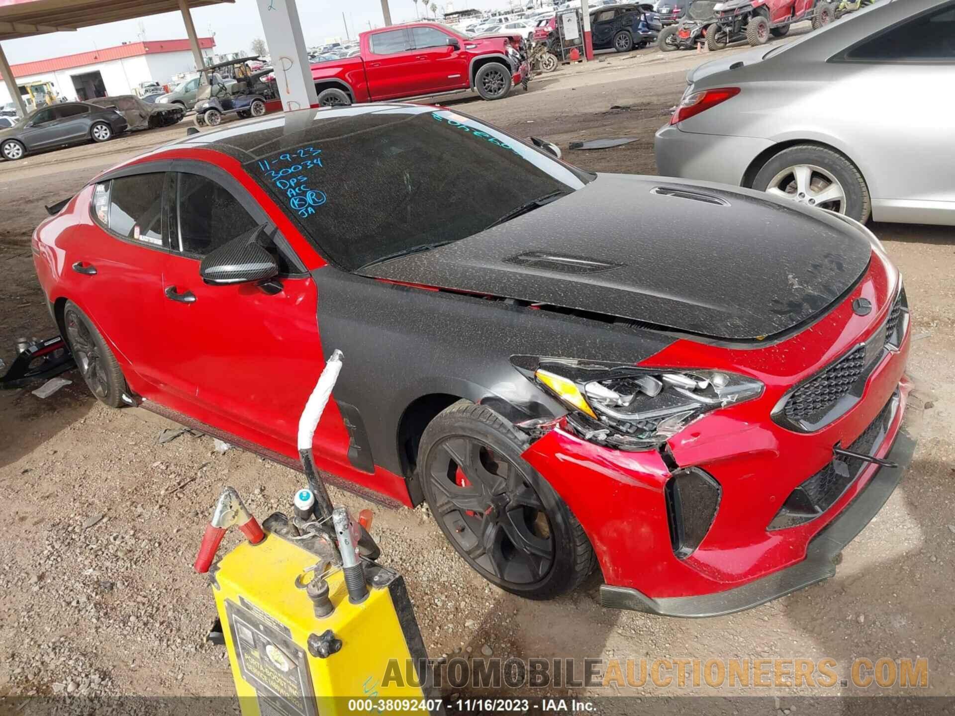 KNAE55LC8J6025234 KIA STINGER 2018