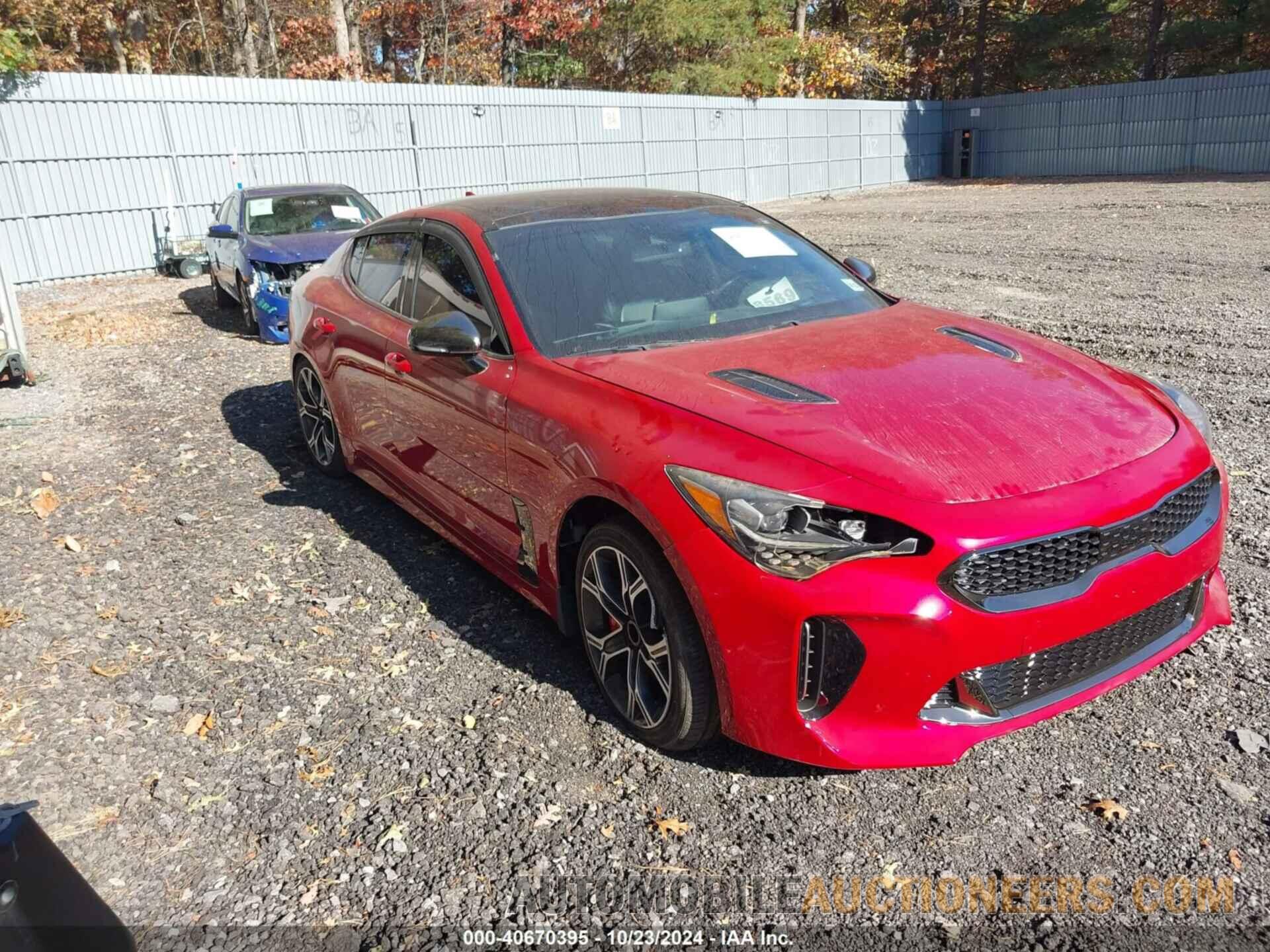 KNAE55LC8J6025556 KIA STINGER 2018