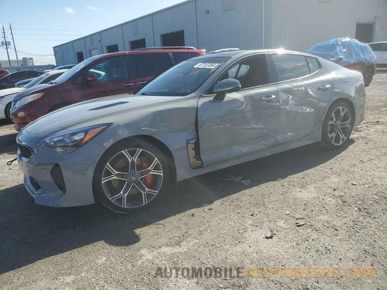 KNAE55LC9J6016817 KIA STINGER 2018