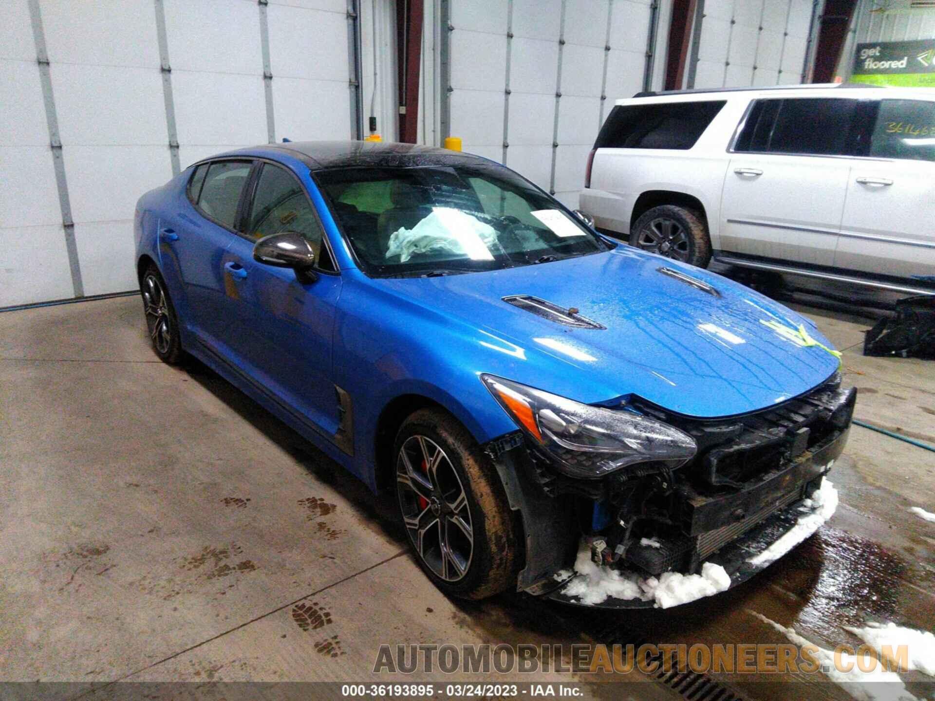 KNAE55LCXJ6013246 KIA STINGER 2018