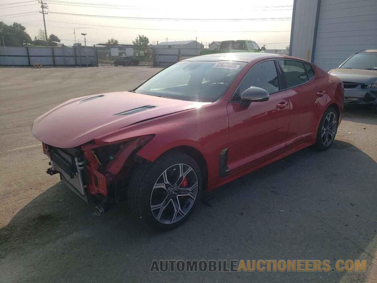 KNAE55LCXK6058608 KIA STINGER 2019