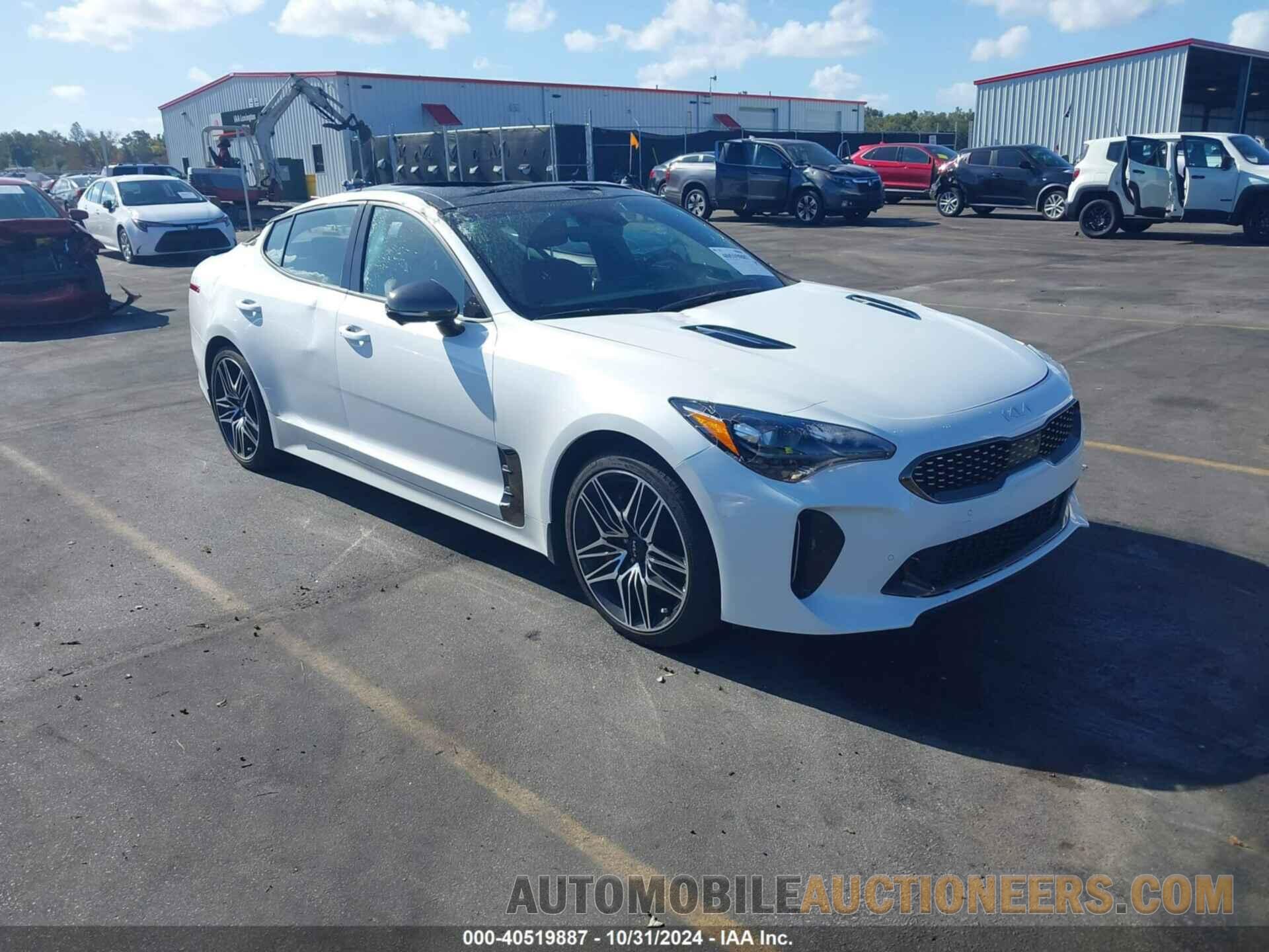 KNAE55LCXP6130656 KIA STINGER 2023