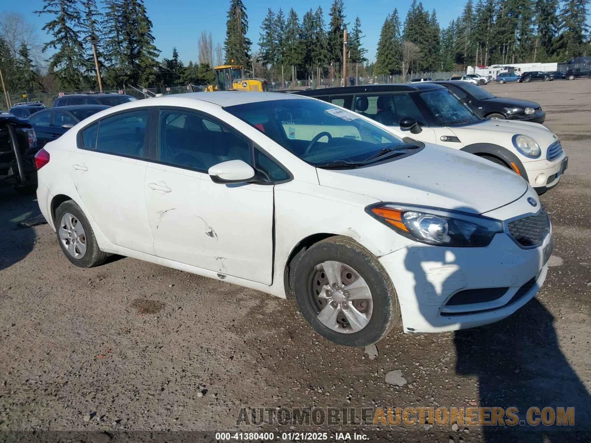 KNAFK4A60G5579094 KIA FORTE 2016