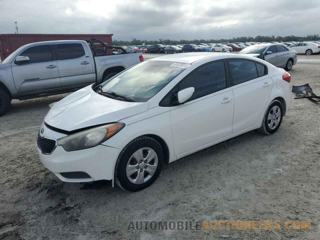 KNAFK4A61G5485192 KIA FORTE 2016