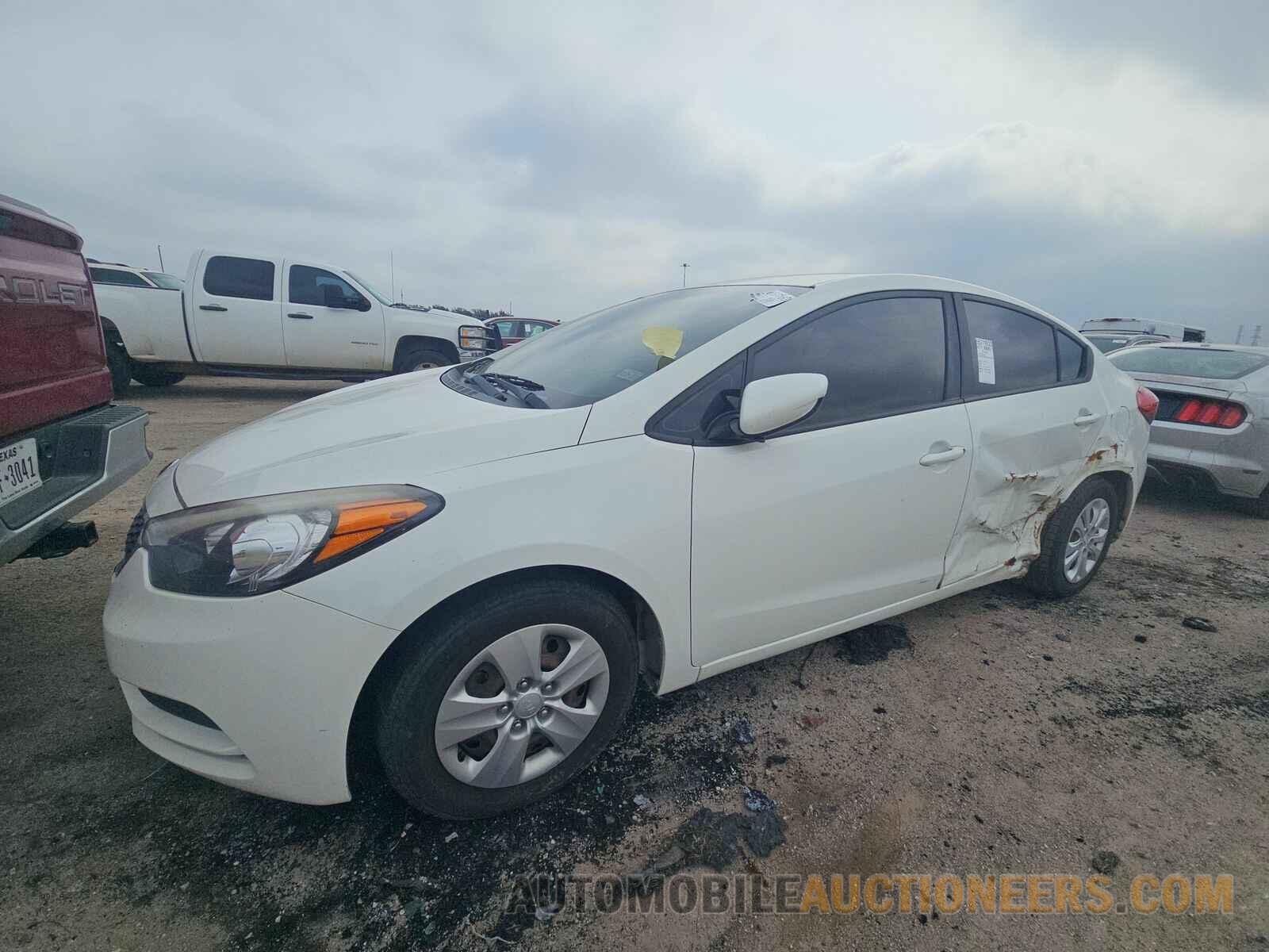 KNAFK4A61G5607226 Kia Forte LX 2016