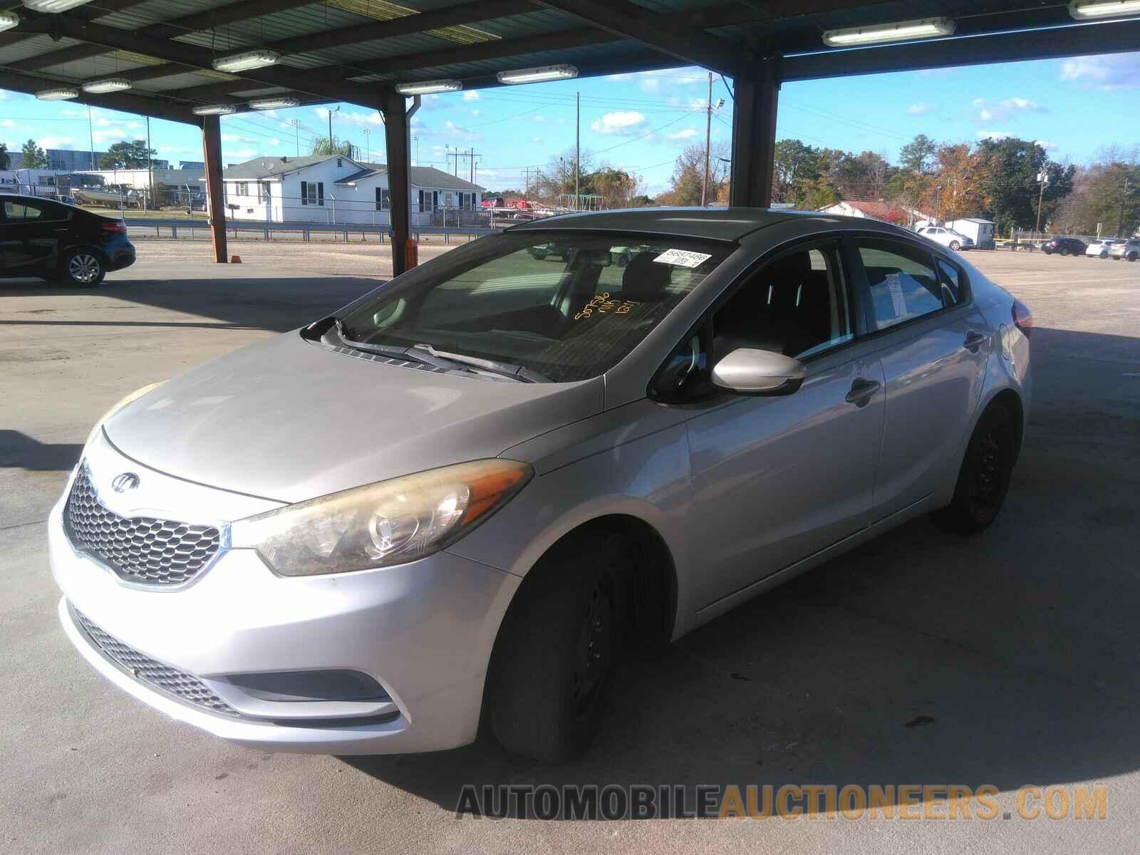 KNAFK4A63G5507516 Kia Forte 2016