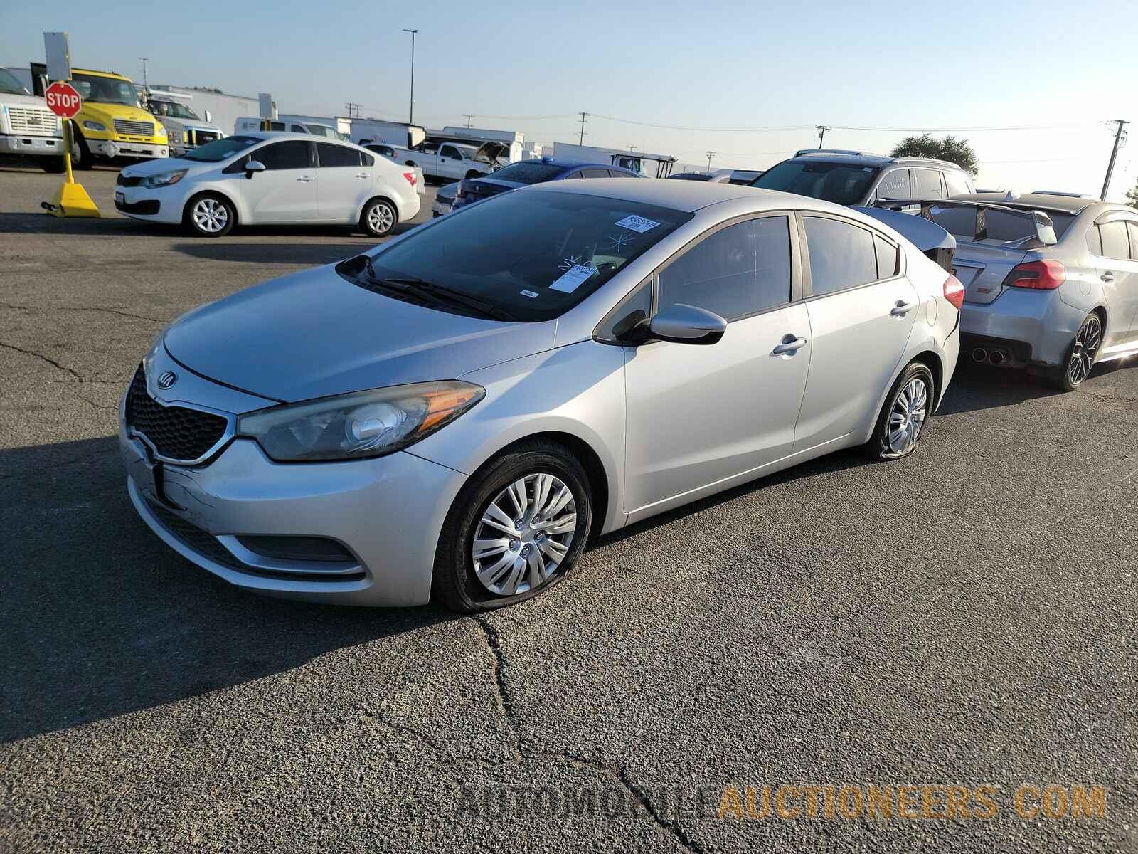 KNAFK4A63G5611021 Kia Forte LX 2016