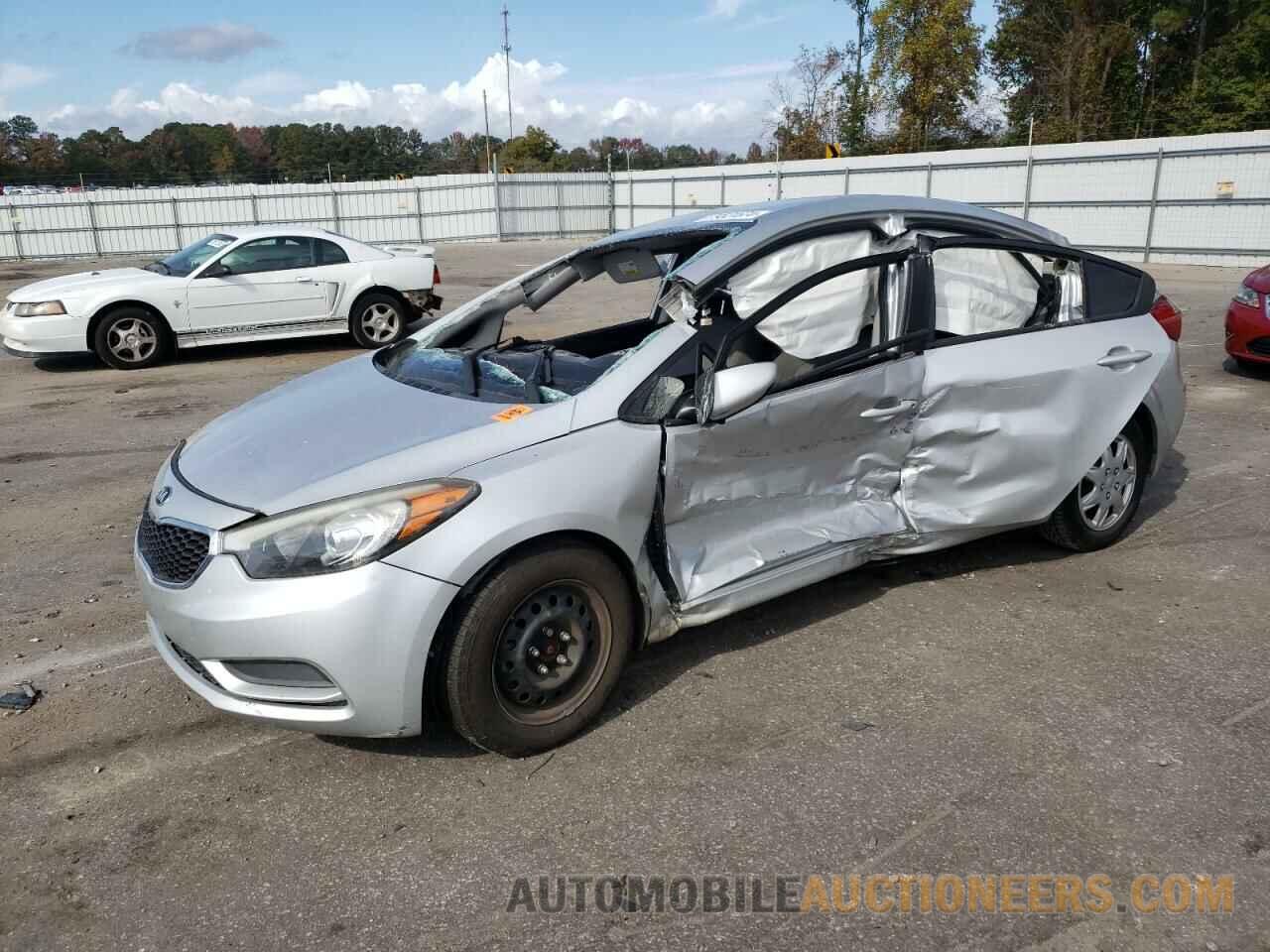 KNAFK4A63G5612962 KIA FORTE 2016