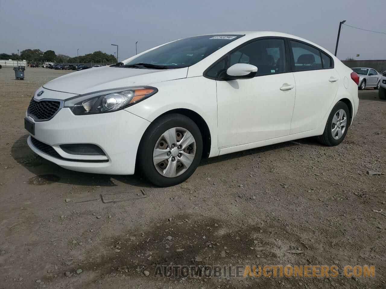 KNAFK4A65G5482635 KIA FORTE 2016