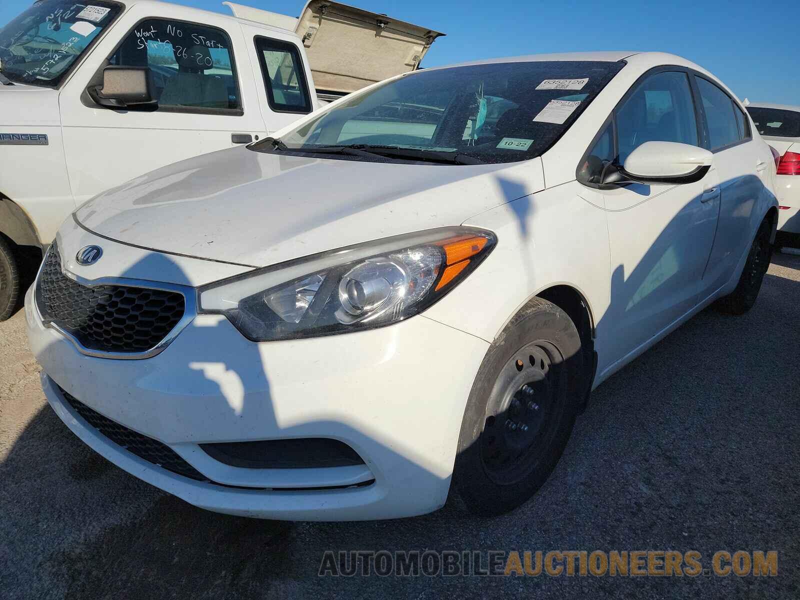 KNAFK4A65G5615748 Kia Forte 2016