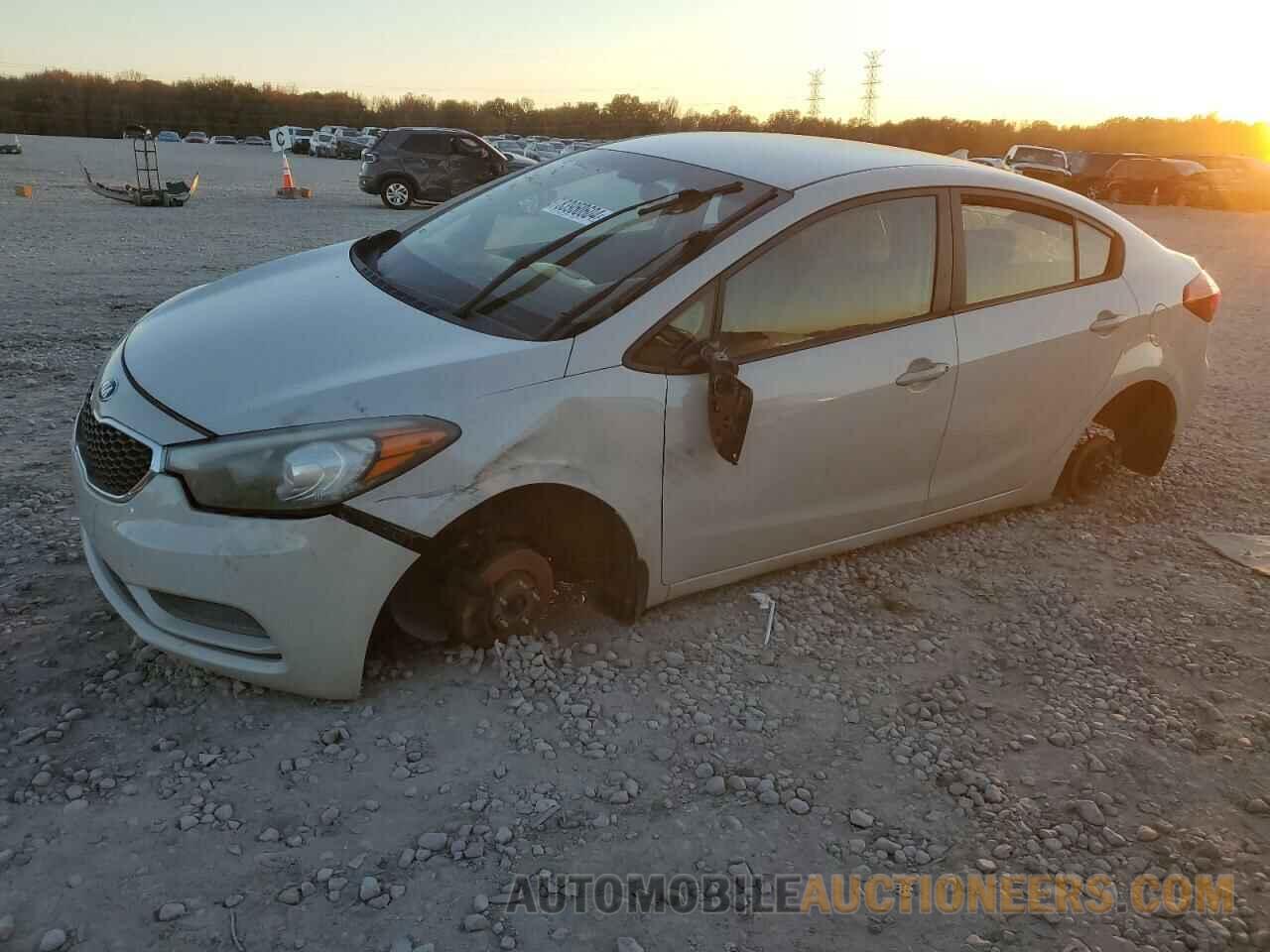 KNAFK4A66F5312041 KIA FORTE 2015