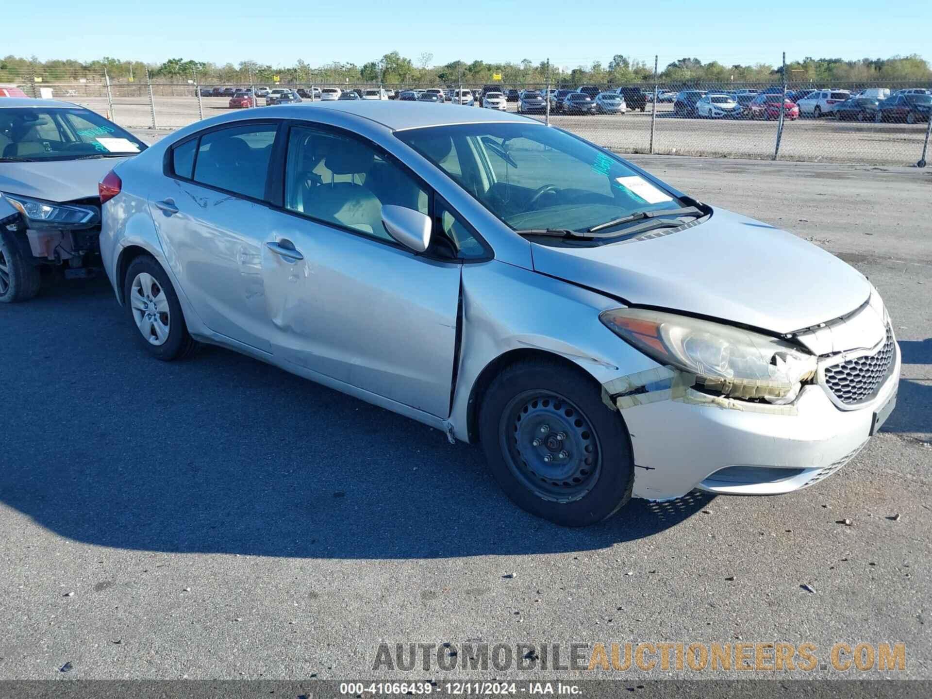 KNAFK4A66G5463981 KIA FORTE 2016