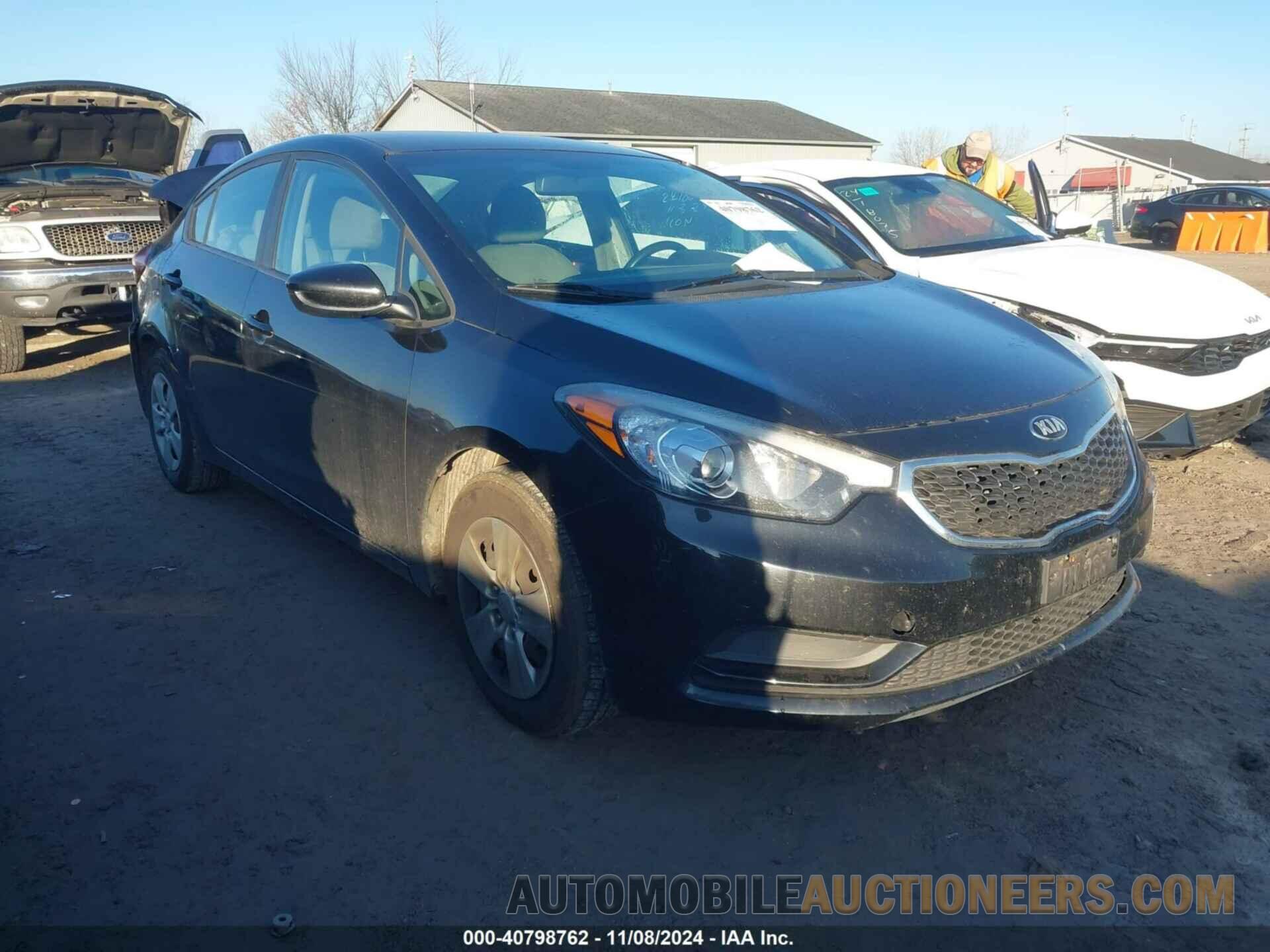 KNAFK4A66G5500138 KIA FORTE 2016