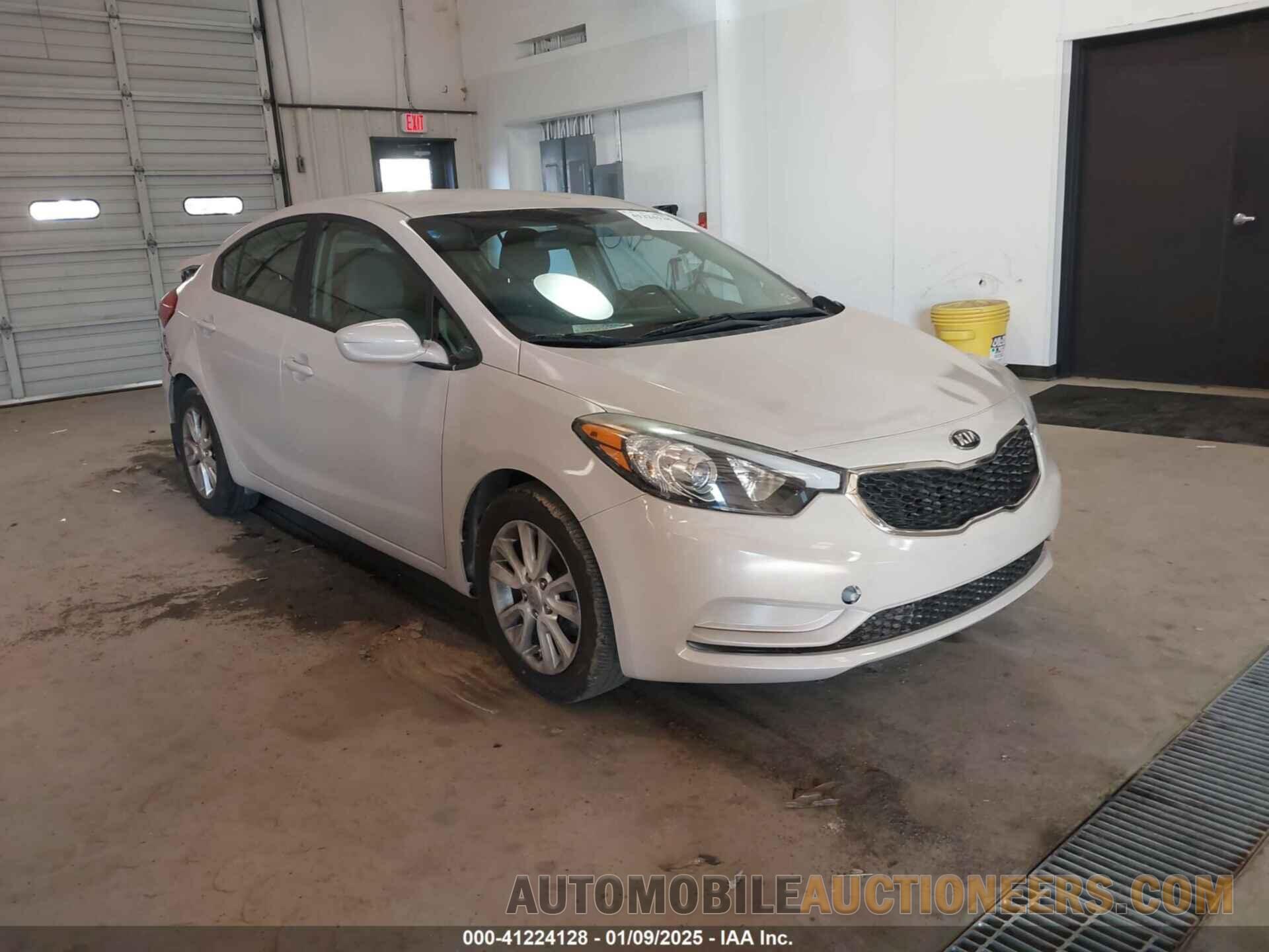 KNAFK4A67F5374693 KIA FORTE 2015