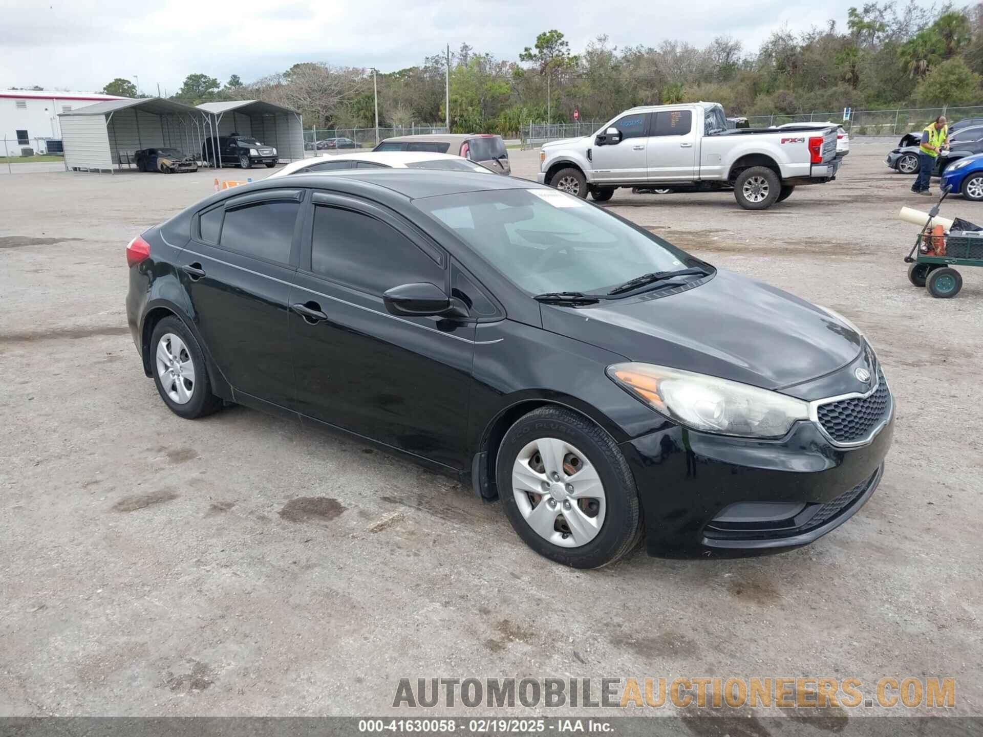 KNAFK4A67G5493359 KIA FORTE 2016