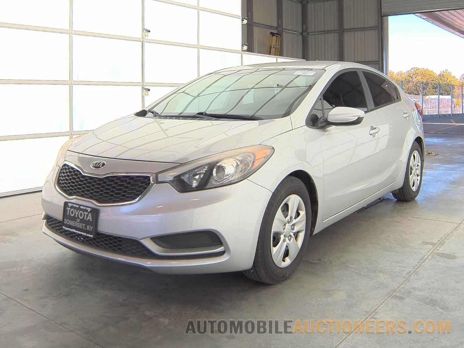 KNAFK4A67G5617646 Kia Forte LX 2016