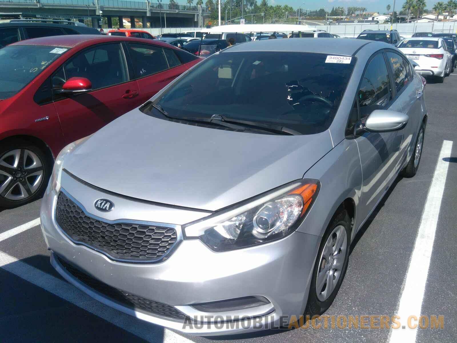 KNAFK4A69G5614604 Kia Forte 2016