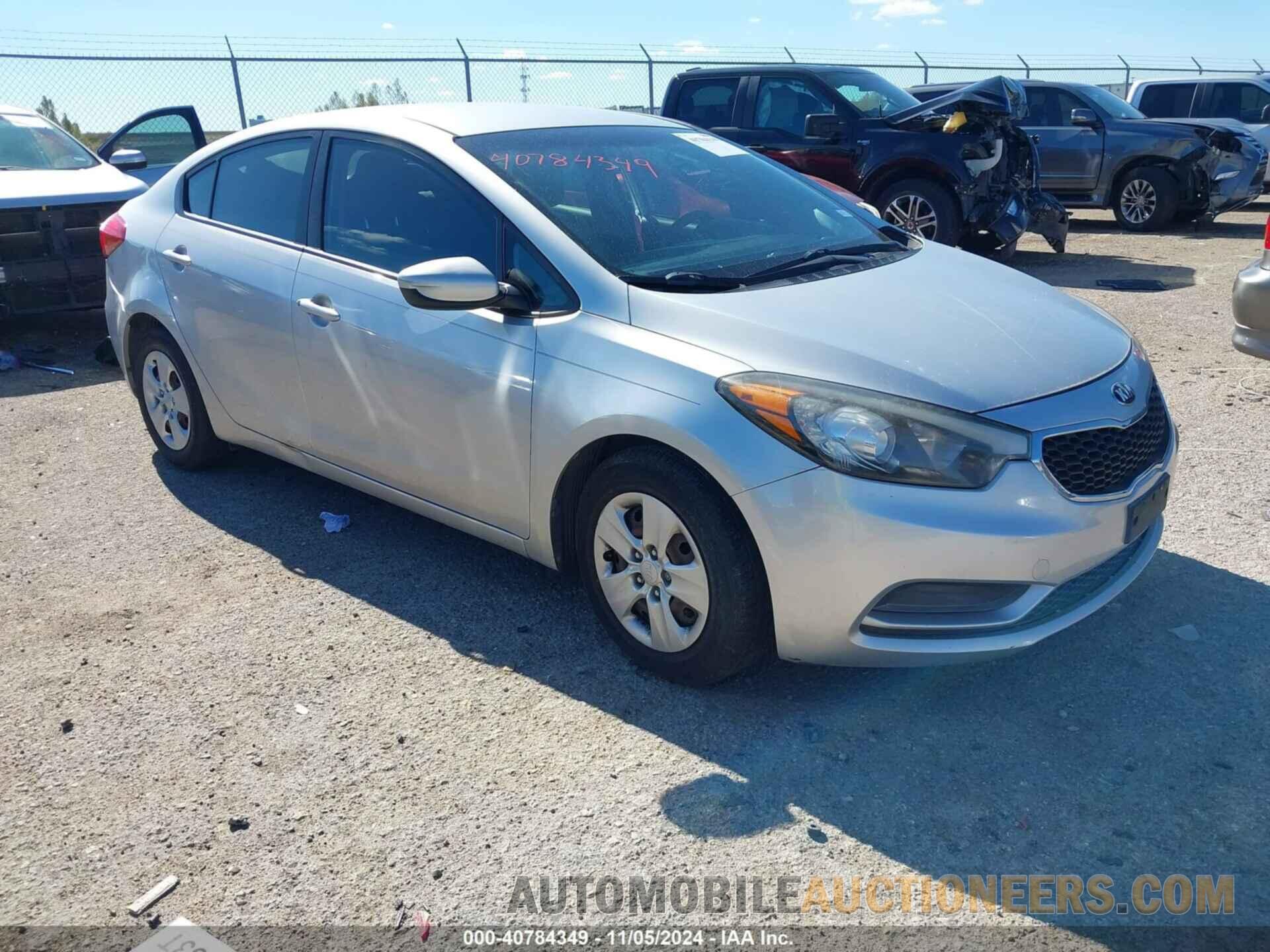 KNAFK4A6XF5276130 KIA FORTE 2015