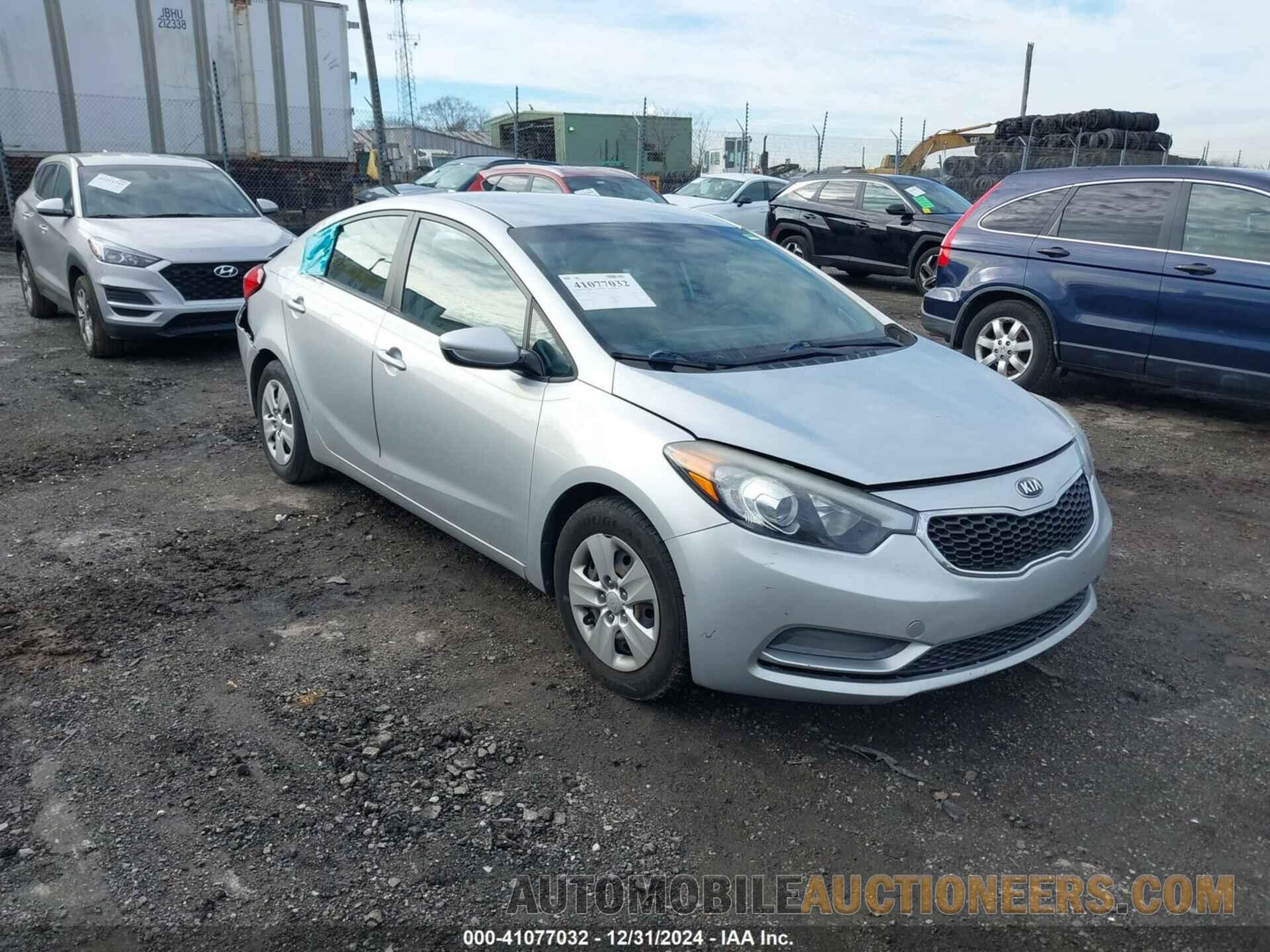 KNAFK4A6XG5484588 KIA FORTE 2016