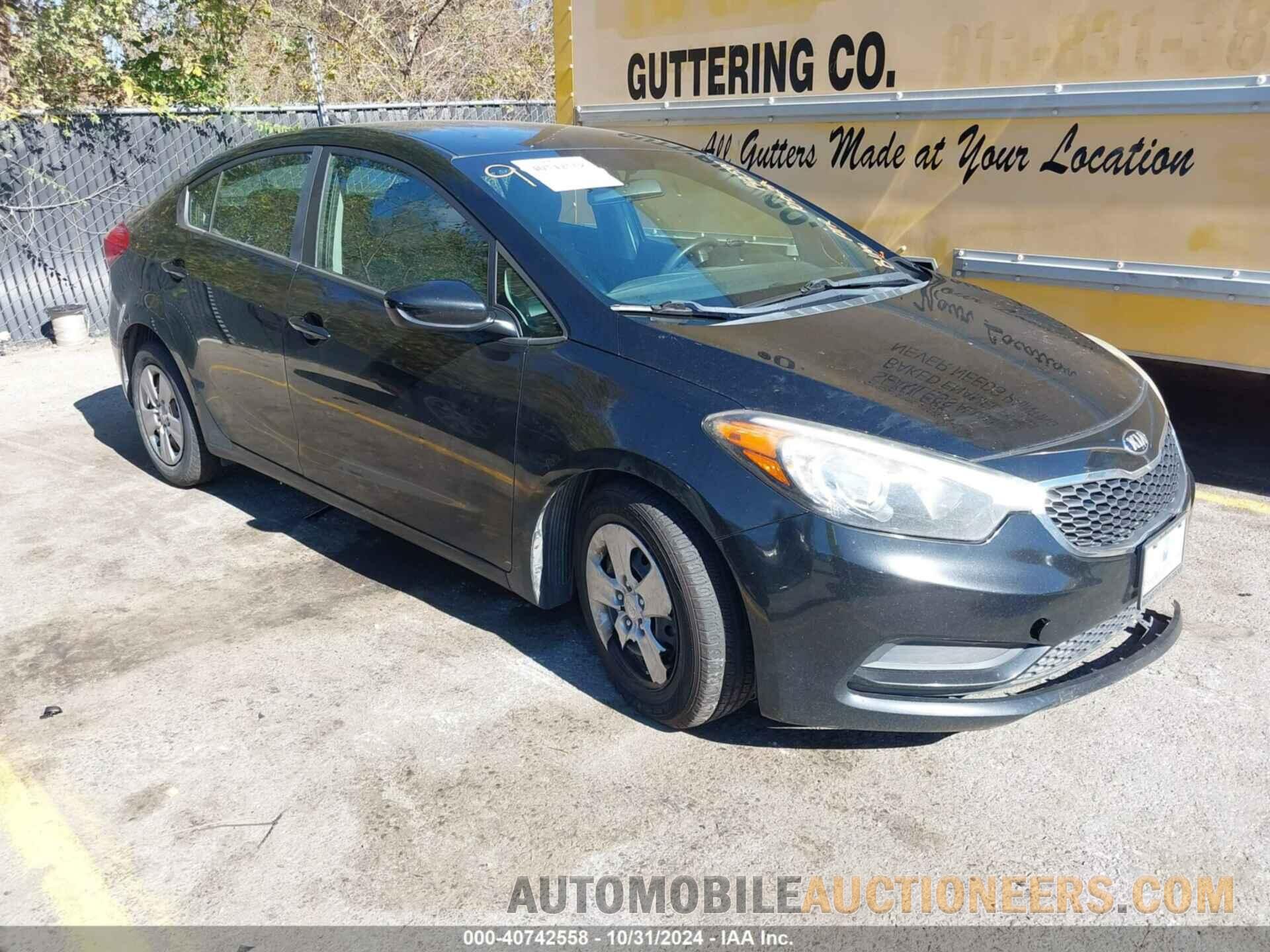 KNAFK4A6XG5535510 KIA FORTE 2016