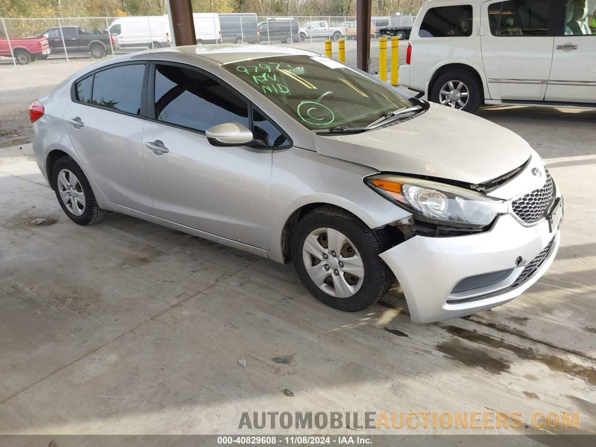 KNAFK4A6XG5549388 KIA FORTE 2016