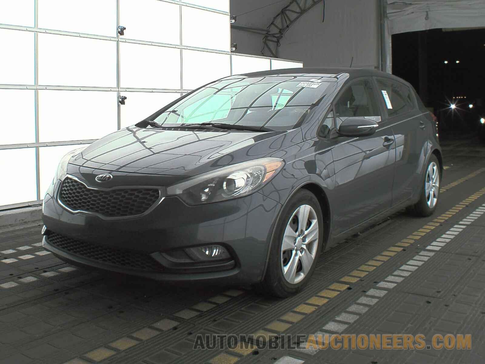 KNAFK5A82G5637875 Kia Forte5 2016