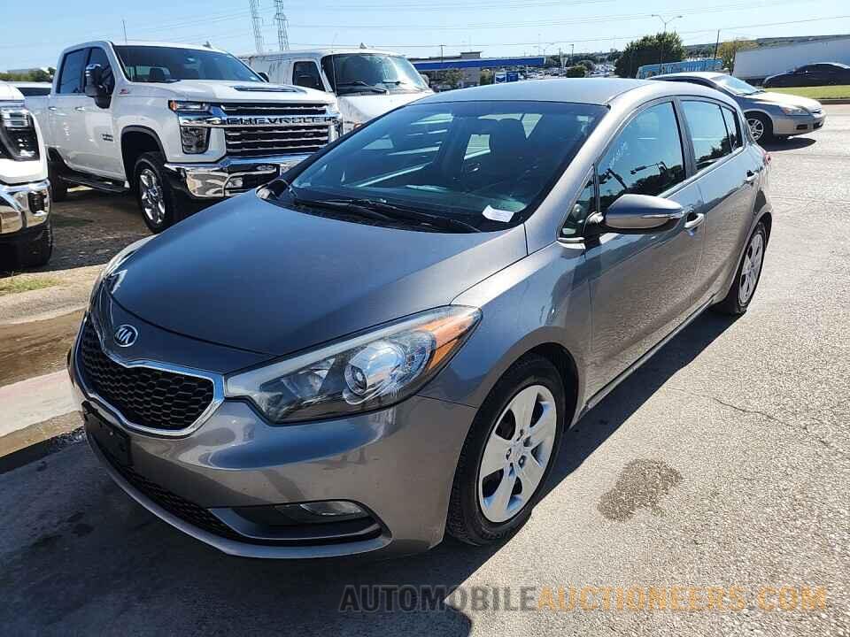 KNAFK5A83G5606327 Kia Forte 5-Door 2016