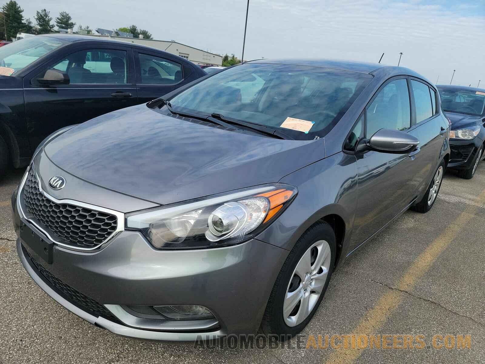 KNAFK5A83G5621796 Kia Forte5 2016