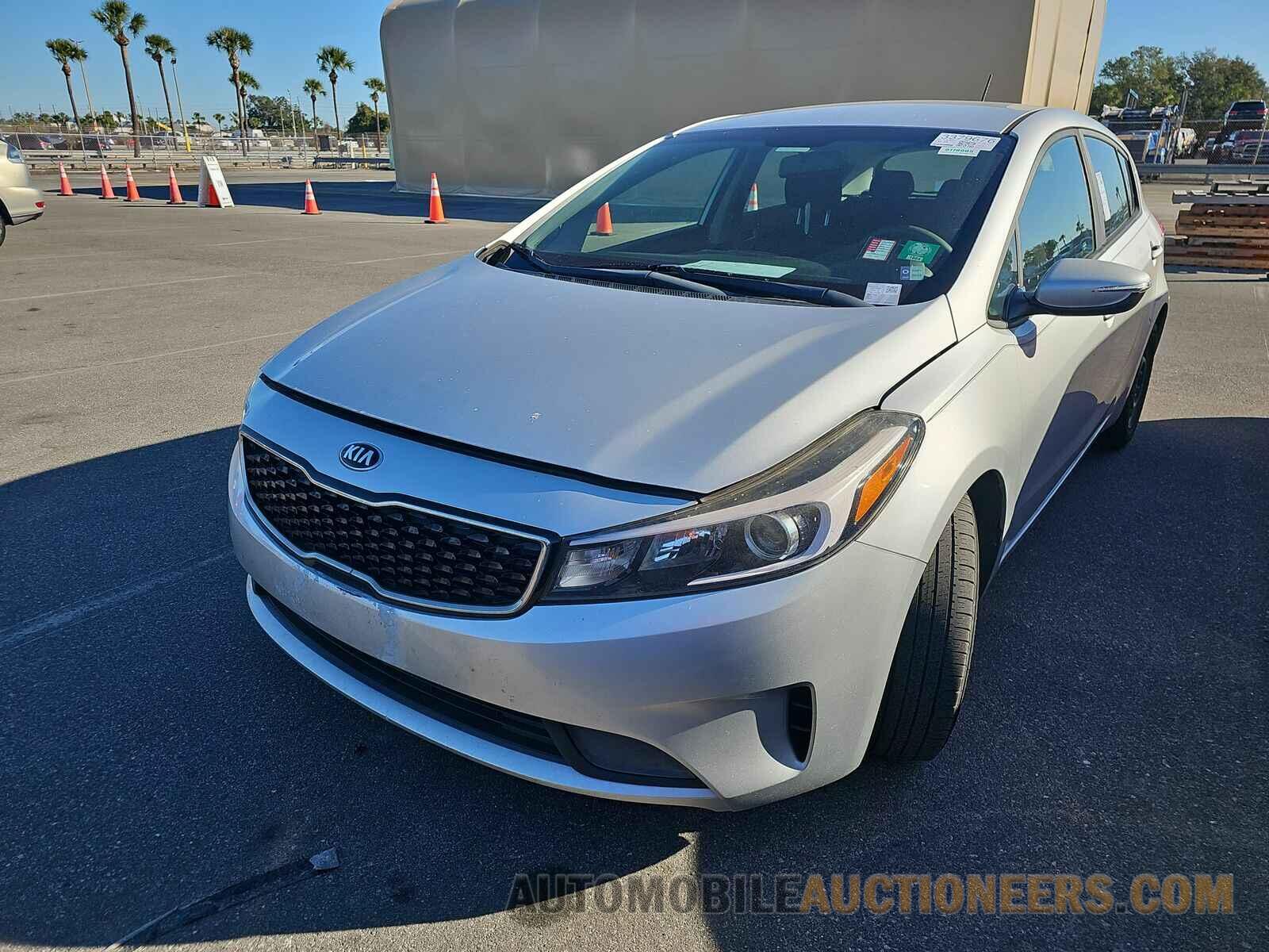 KNAFK5A83H5699688 Kia Forte5 2017