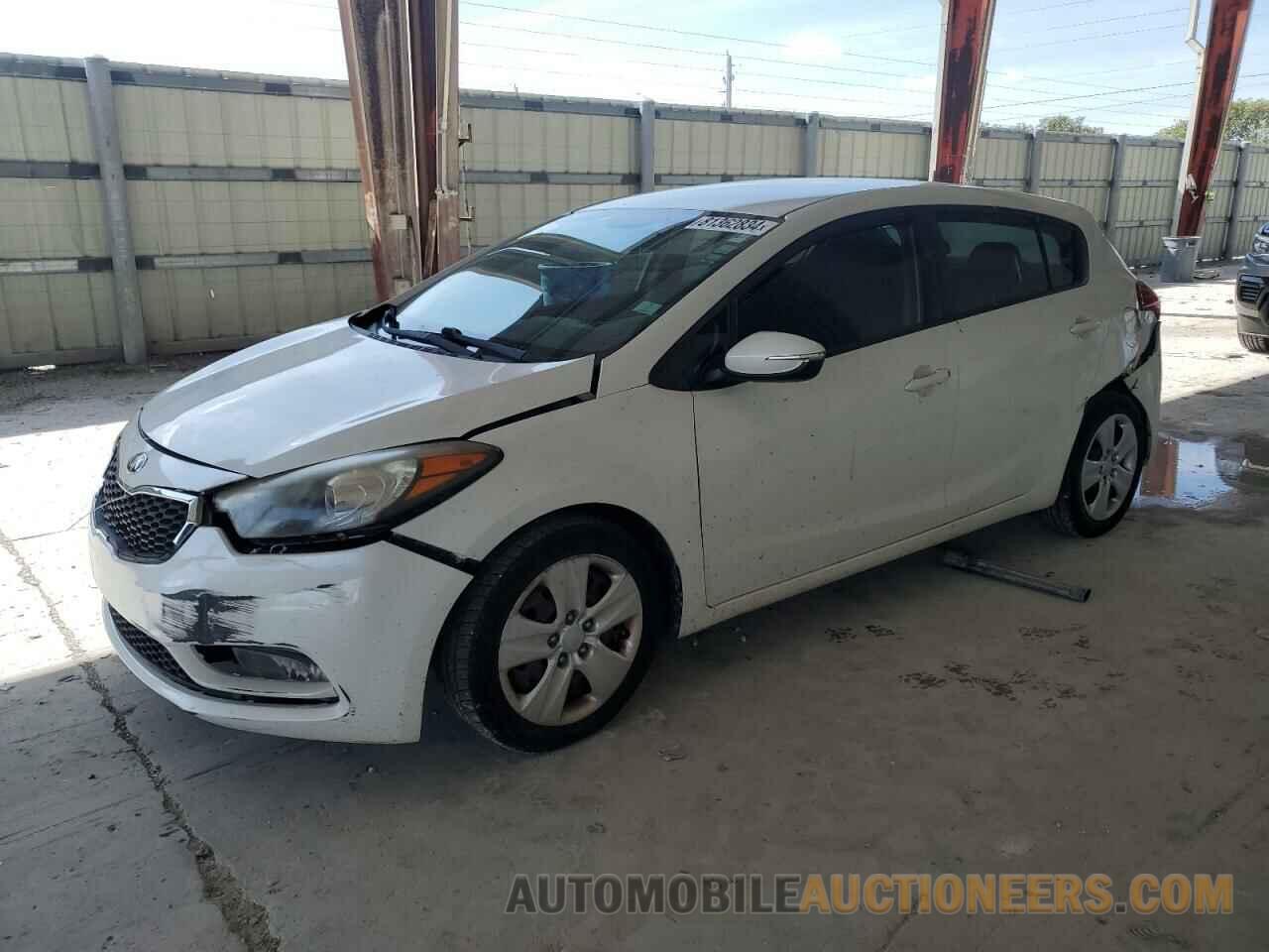 KNAFK5A84G5637960 KIA FORTE 2016