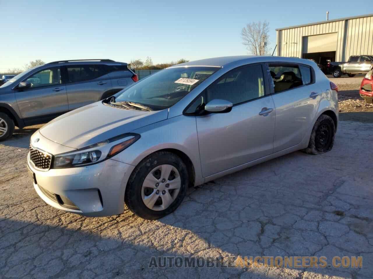 KNAFK5A85H5672394 KIA FORTE 2017