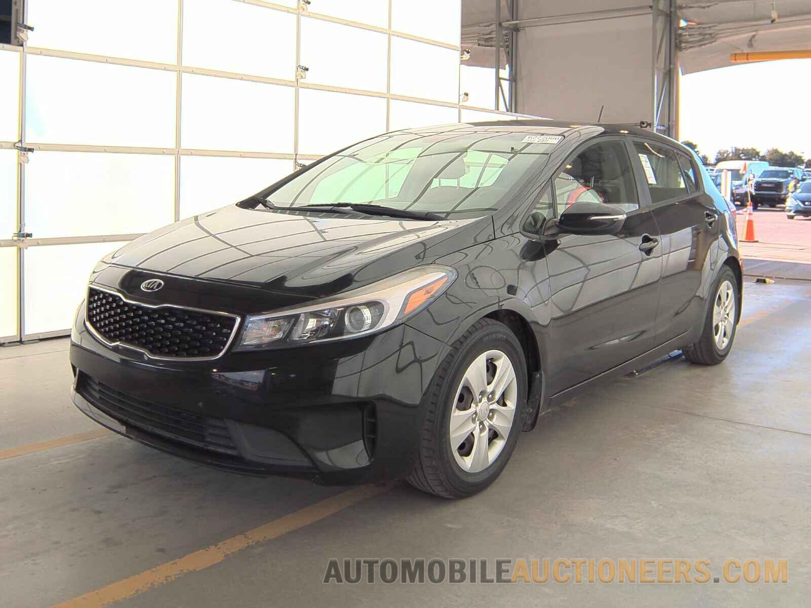 KNAFK5A85H5686957 Kia Forte5 2017