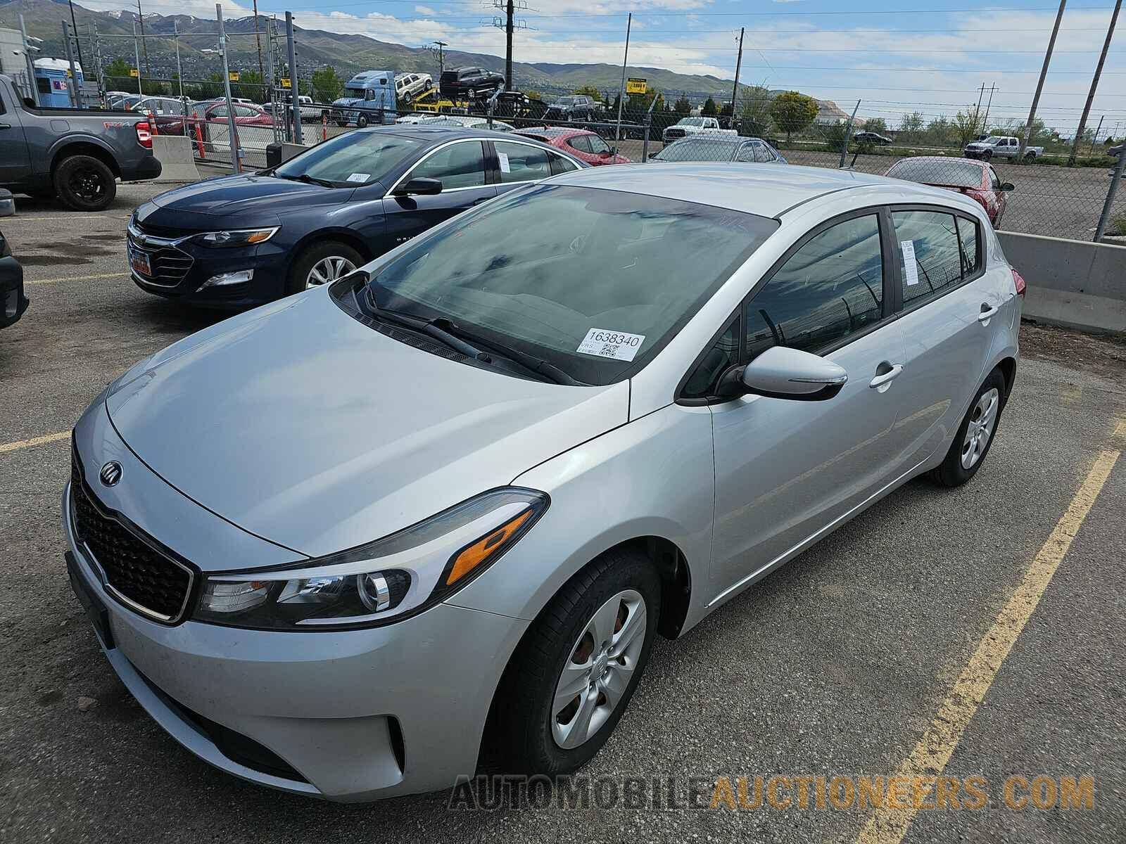 KNAFK5A85H5705359 Kia Forte5 2017