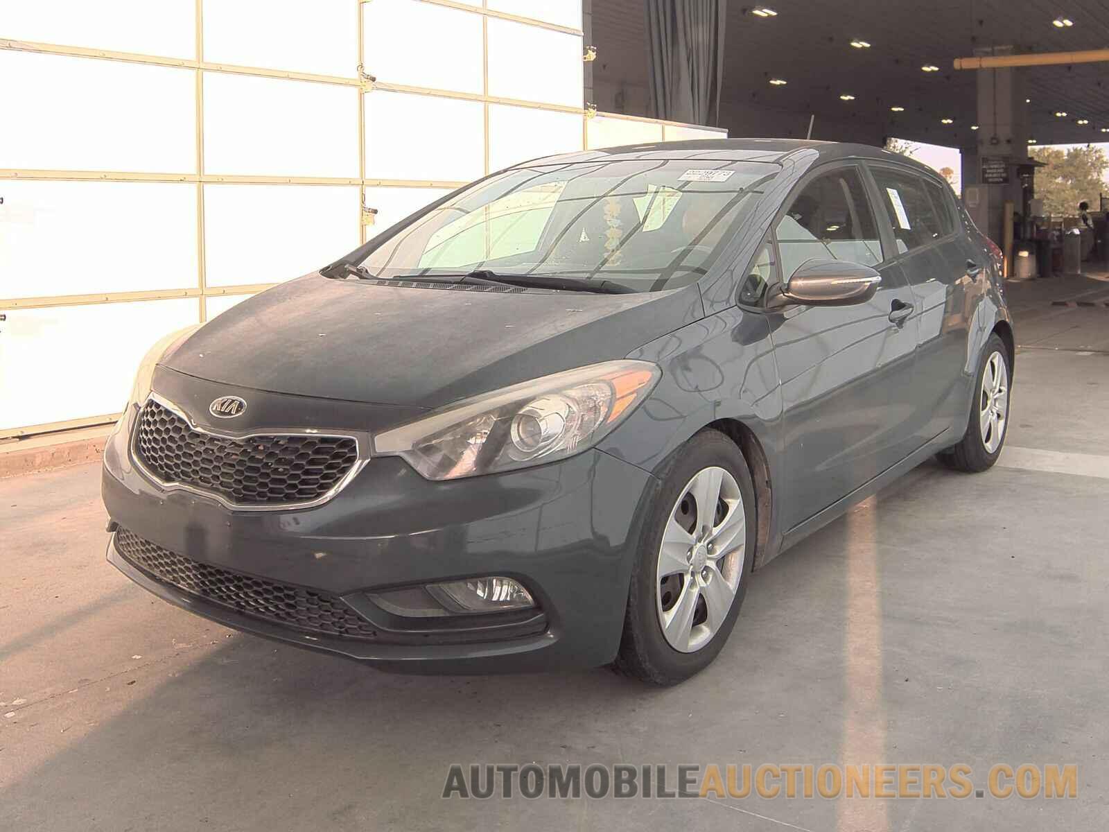 KNAFK5A86G5622389 Kia Forte5 2016