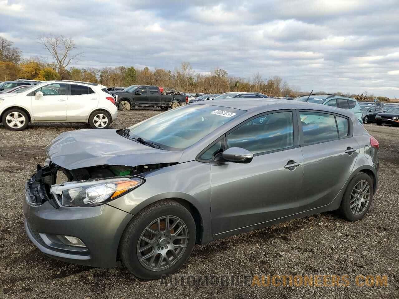 KNAFK5A86G5647373 KIA FORTE 2016