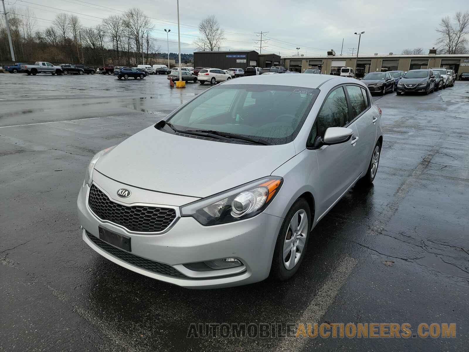 KNAFK5A87G5527114 Kia Forte5 2016