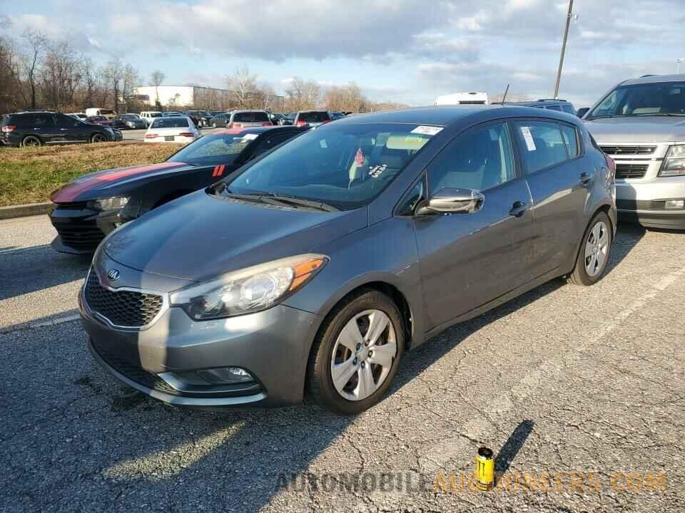 KNAFK5A88G5618263 Kia Forte 5-Door 2016