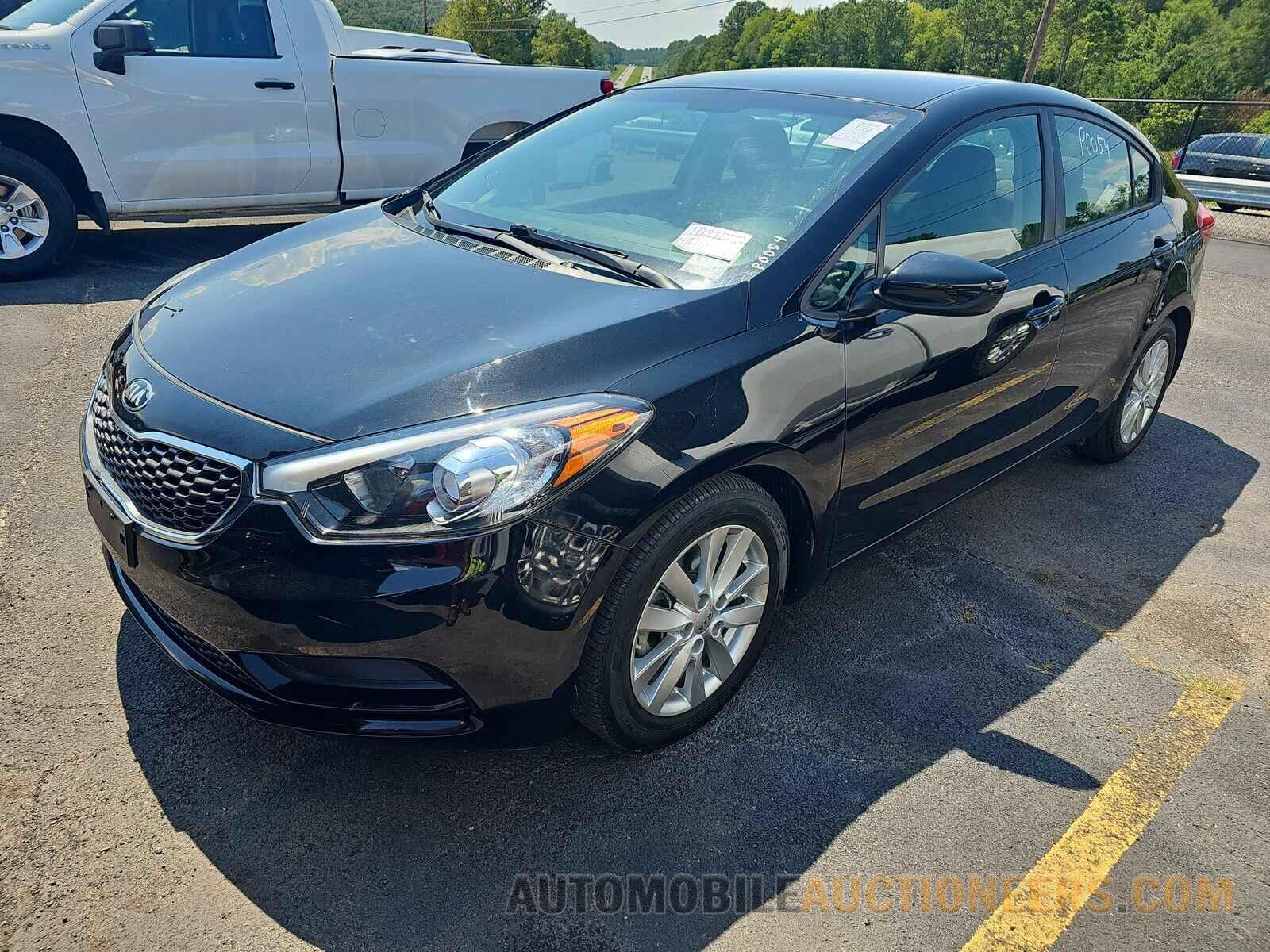 KNAFX4A60G5584913 Kia Forte LX 2016