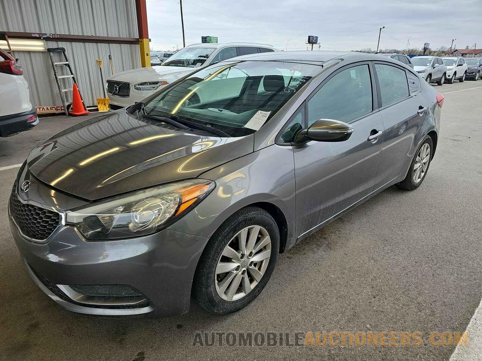 KNAFX4A63G5508814 Kia Forte LX 2016