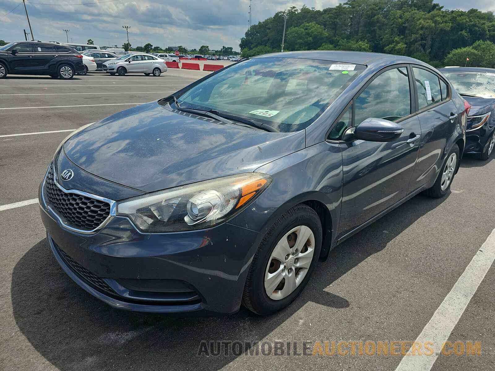 KNAFX4A66G5525994 Kia Forte LX 2016