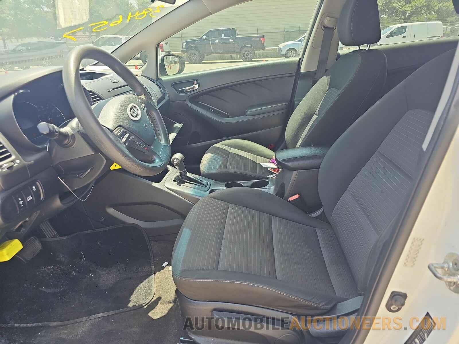 KNAFX4A67F5384657 Kia Forte LX 2015