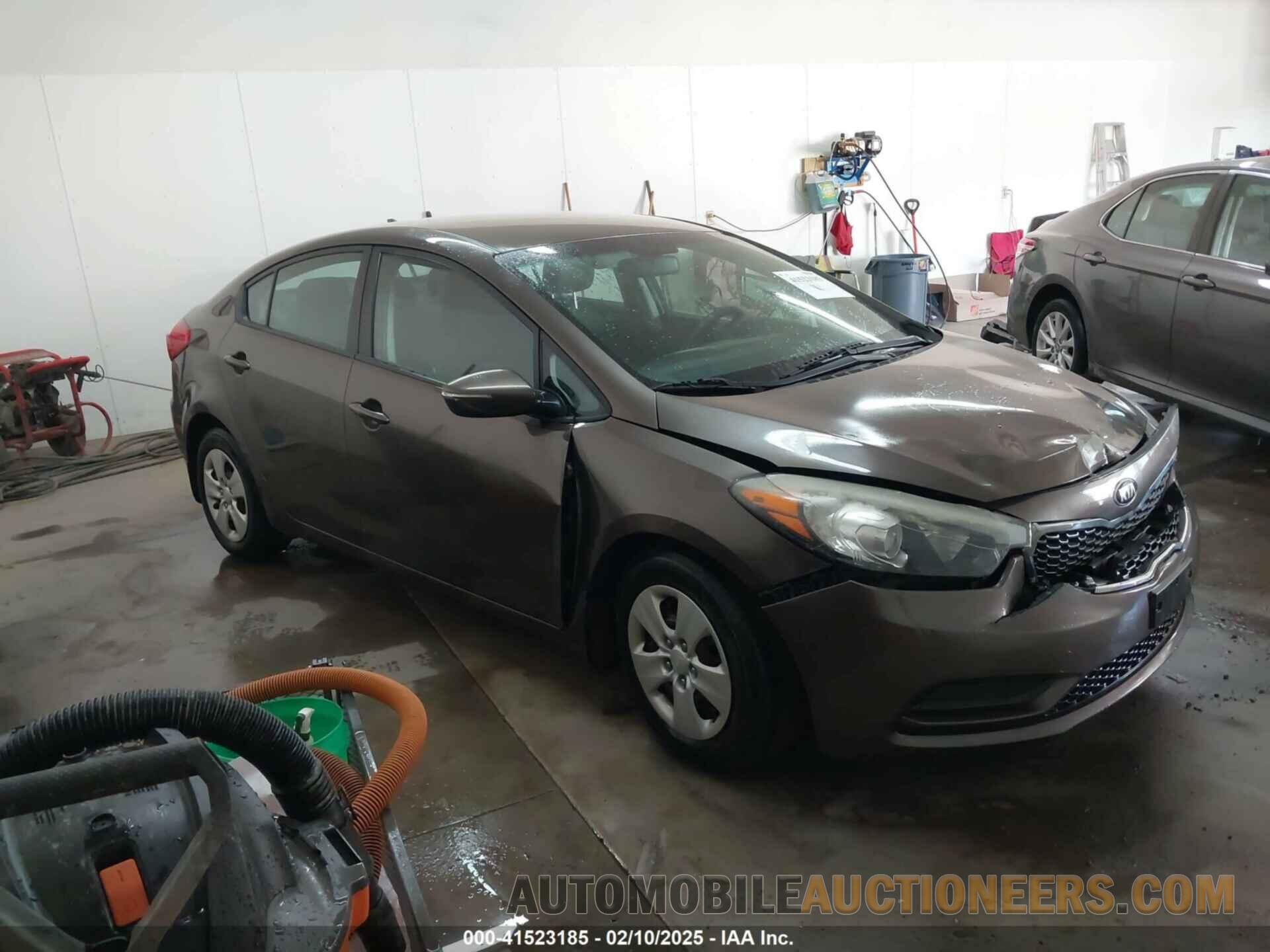 KNAFX4A69F5349229 KIA FORTE 2015