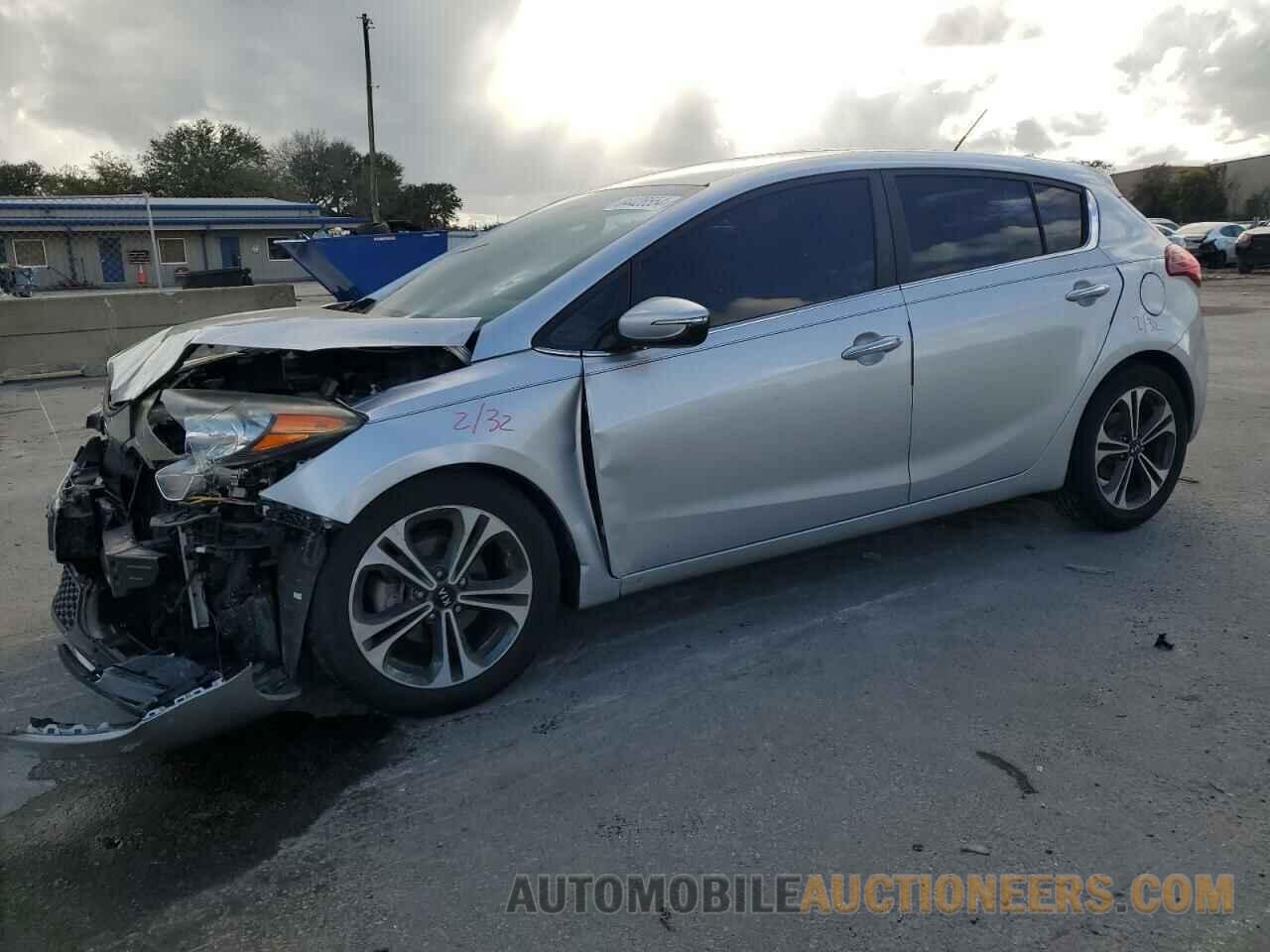 KNAFX5A87G5505602 KIA FORTE 2016