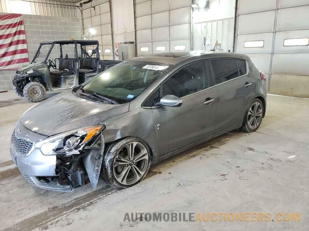 KNAFX5A8XG5632392 KIA FORTE 2016