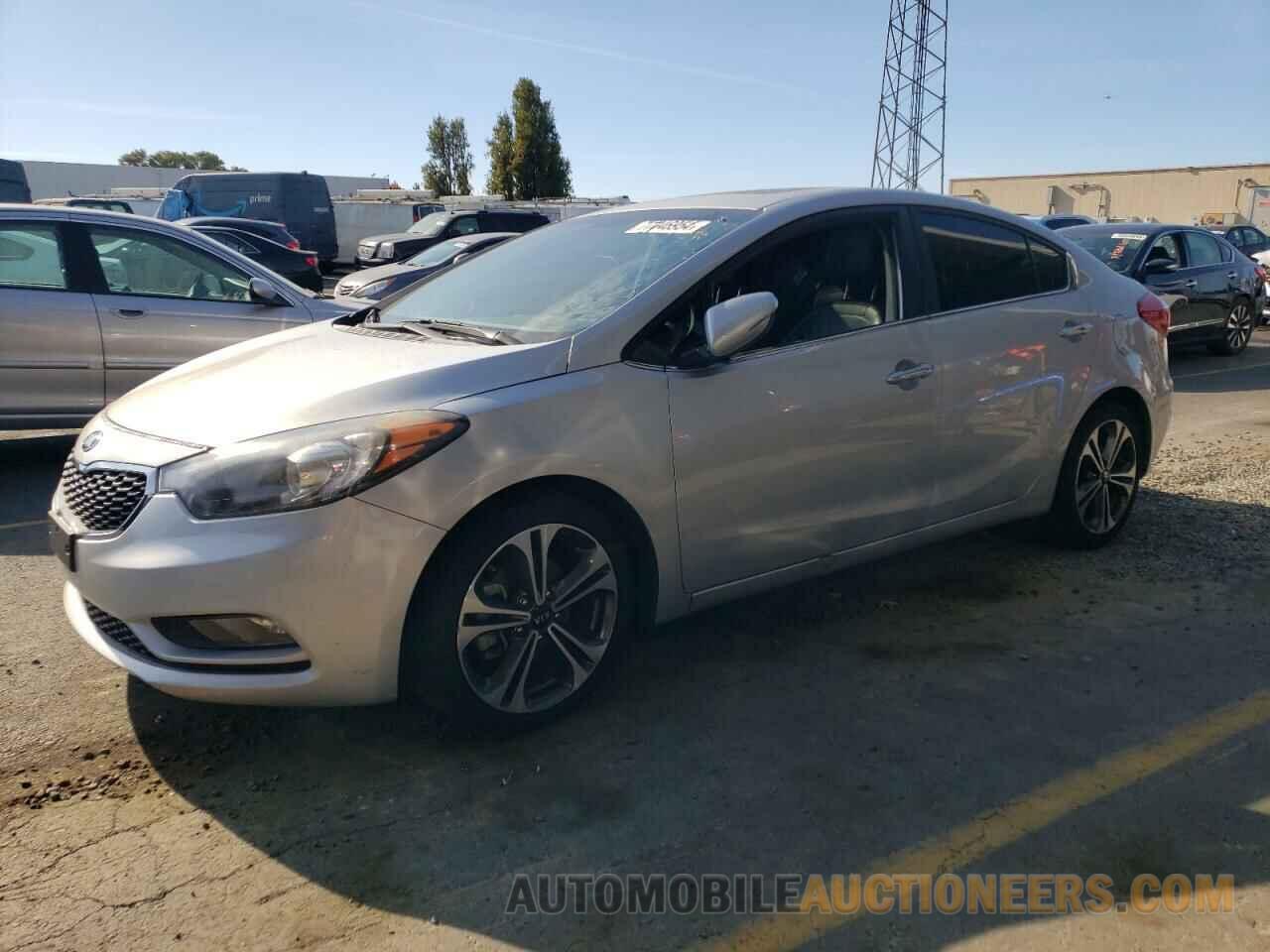 KNAFZ4A85G5490201 KIA FORTE 2016