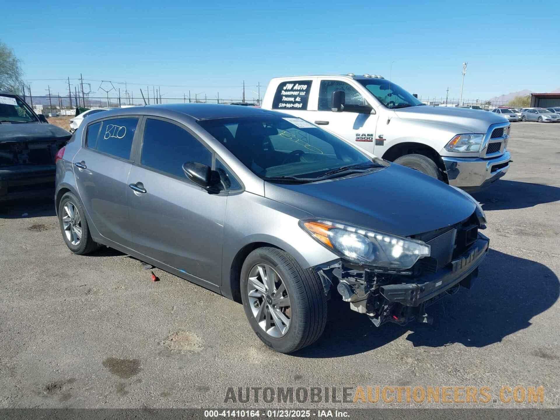 KNAFZ5A31G5588524 KIA FORTE 2016