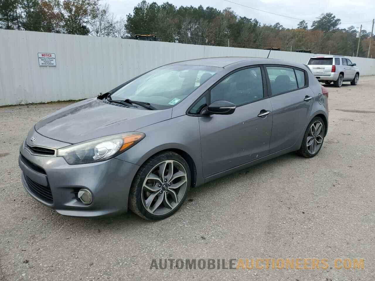 KNAFZ5A38G5574104 KIA FORTE 2016