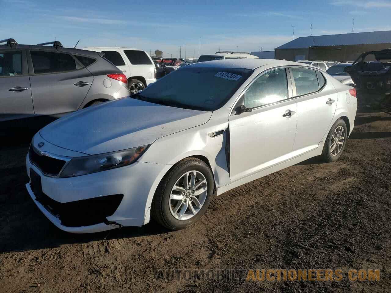 KNAGM4A73B5142013 KIA OPTIMA 2011