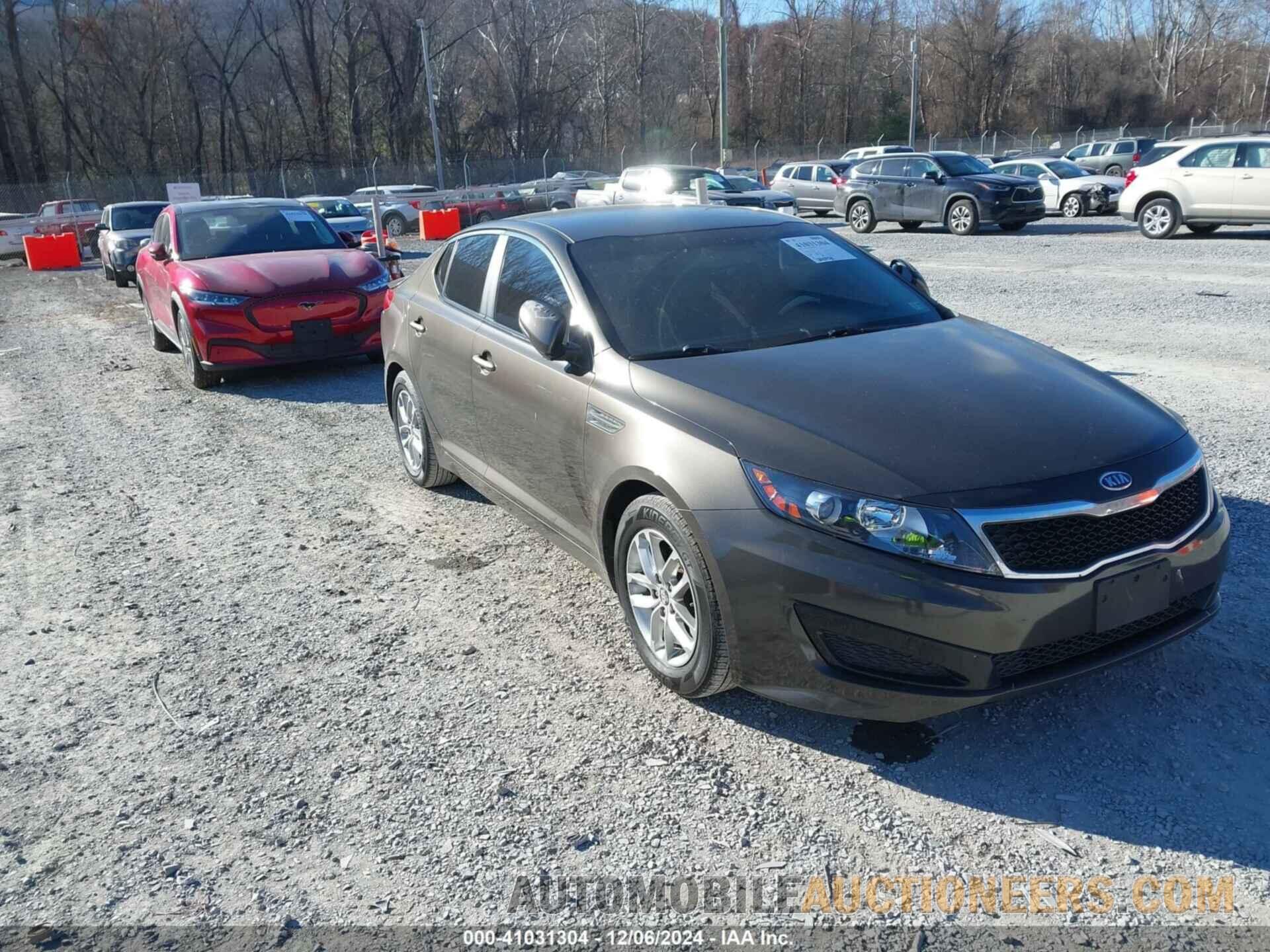 KNAGM4A76B5057795 KIA OPTIMA 2011