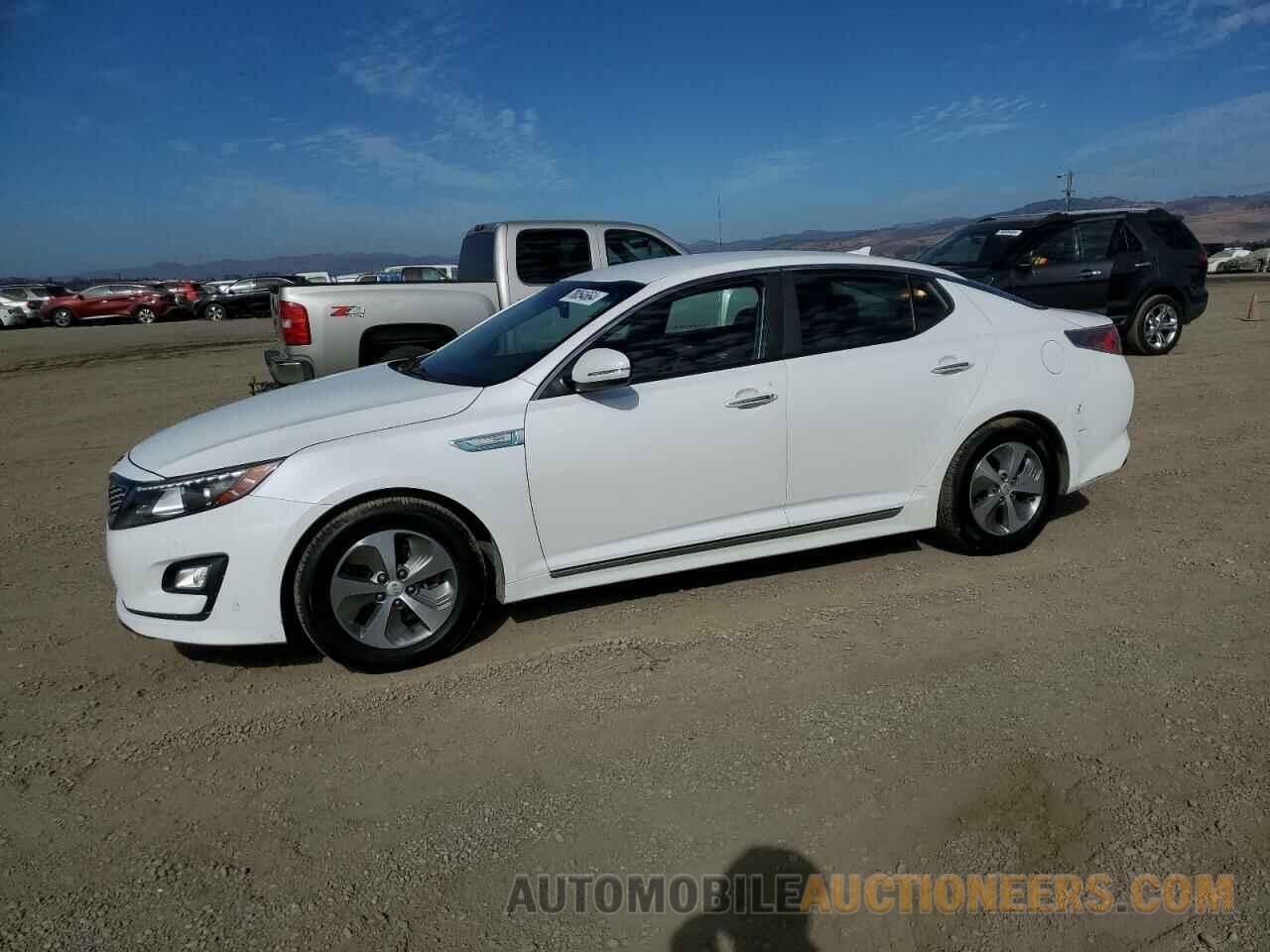 KNAGM4AD2G5096543 KIA OPTIMA 2016